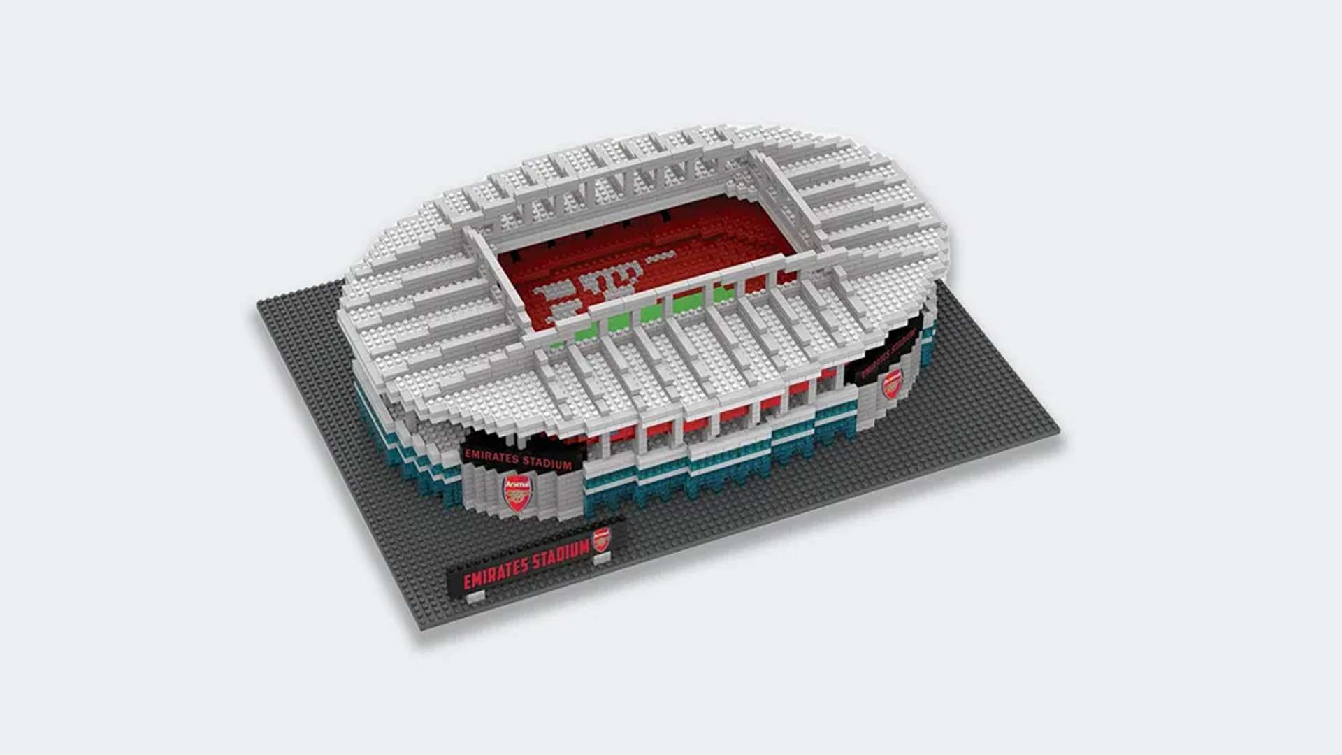 足球场8号位：中场核心的战术灵魂与魅力