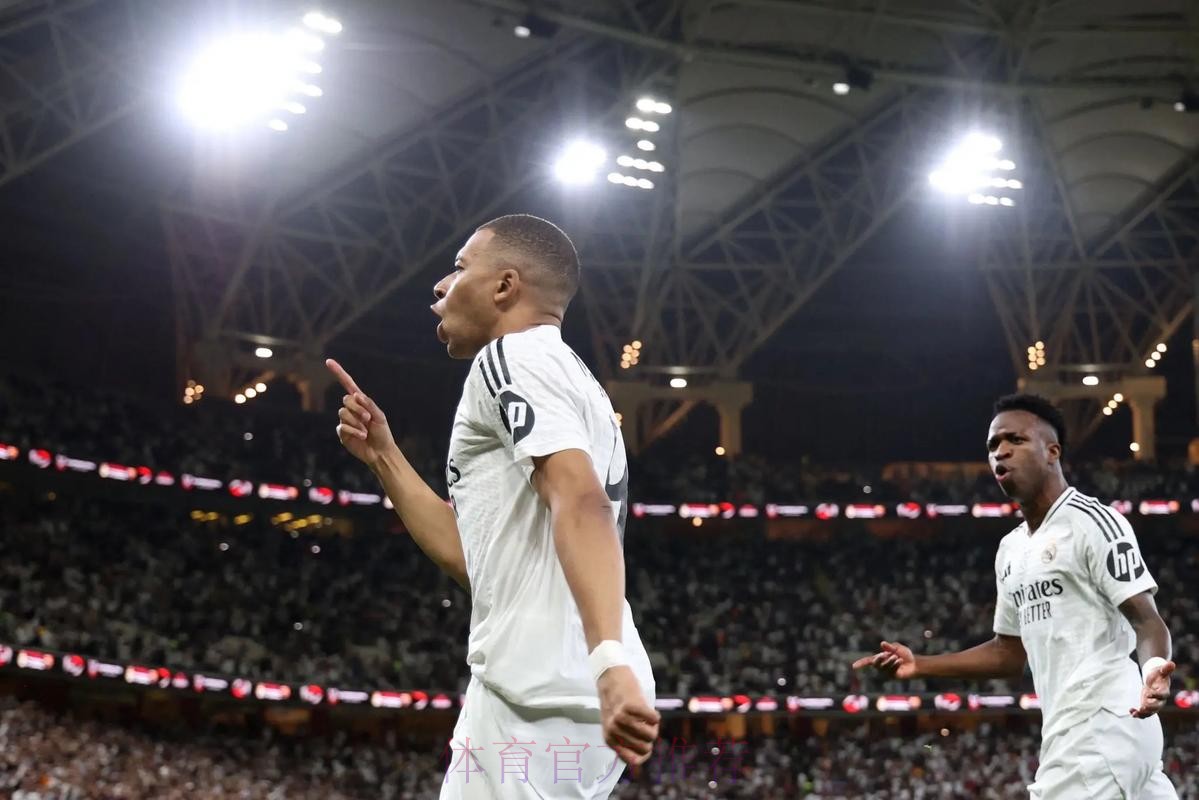 感动！27岁姆巴佩做“SIU”庆祝动作致敬C罗：他是榜样+皇马GOAT