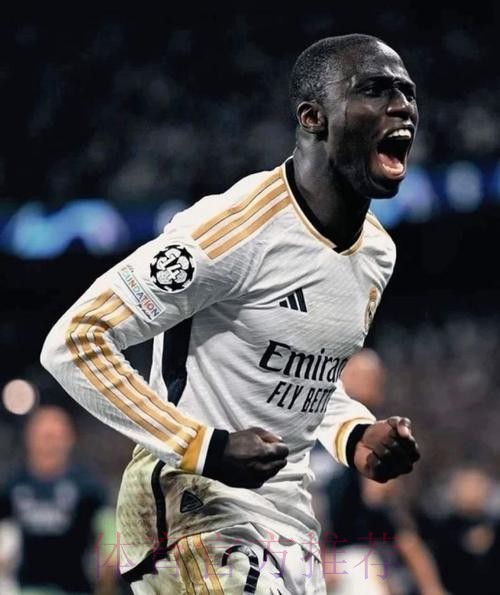 法媒:纽卡对皇马边后卫门迪感兴趣 并已开出高报价 法媒:纽卡对皇马边后卫门迪感兴趣 并已开出高报价